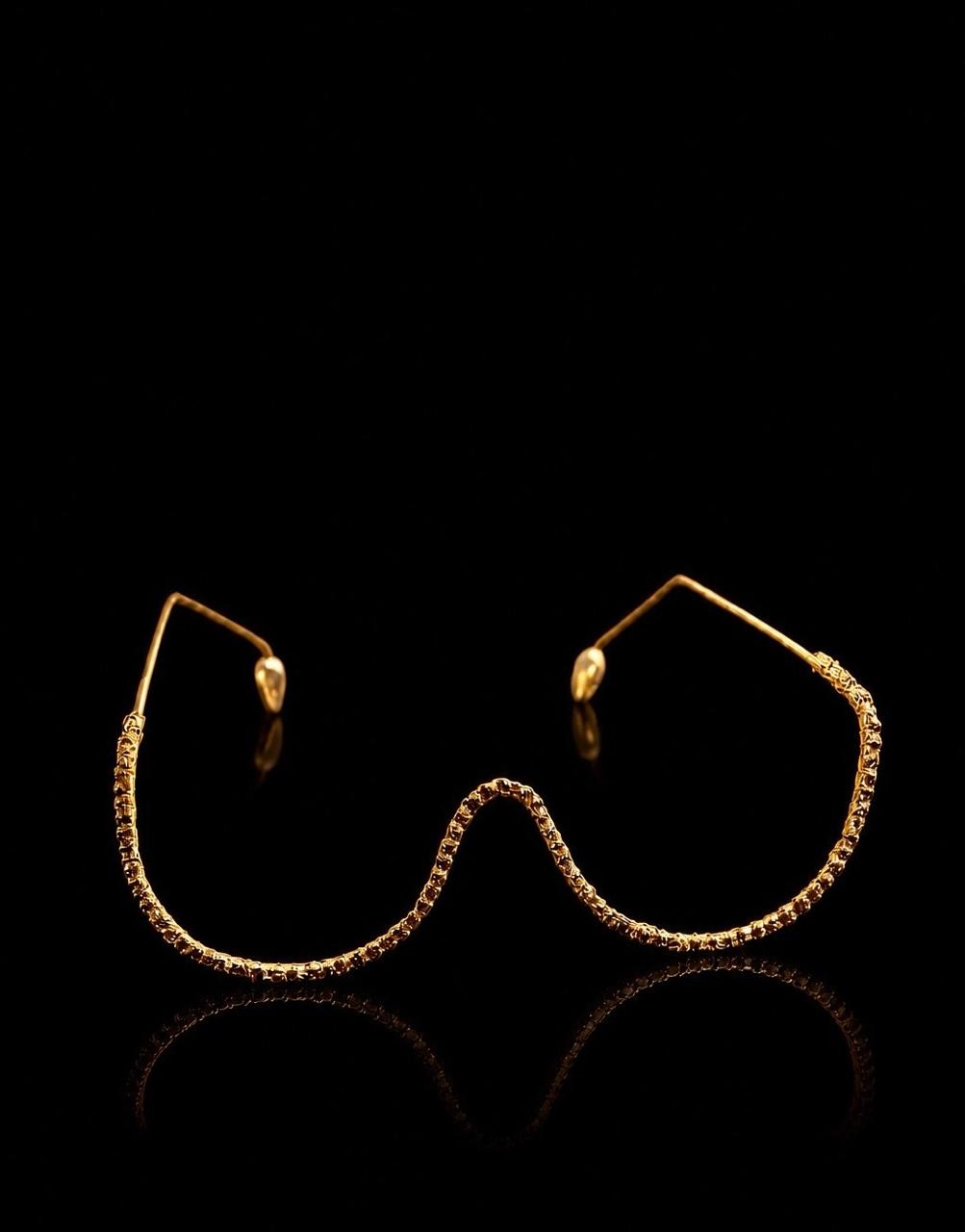 Gold Facelet with Crystal Gold Rhinestones.