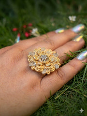 Two-Tone Adjustable Flower Ring – Imitation Gold
